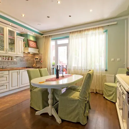 Thousand Roses * Lovorno