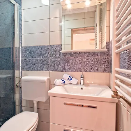 빌라 Thousand Roses Lovorno