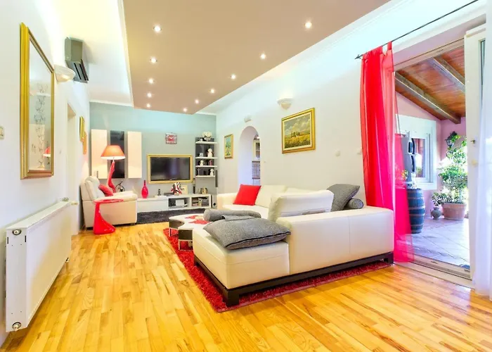 Villa Thousand Roses Lovorno